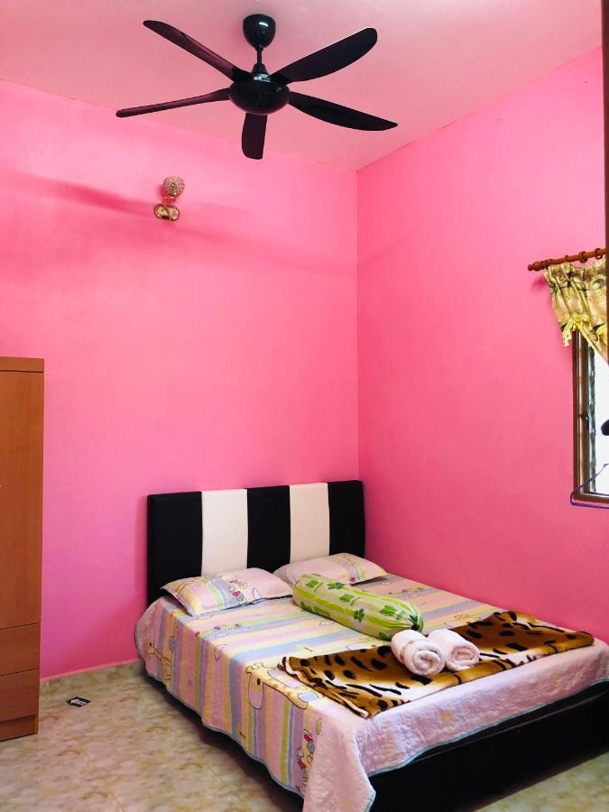 Homestay Tok Abah Dalam Rhu Pasir Puteh Exterior foto
