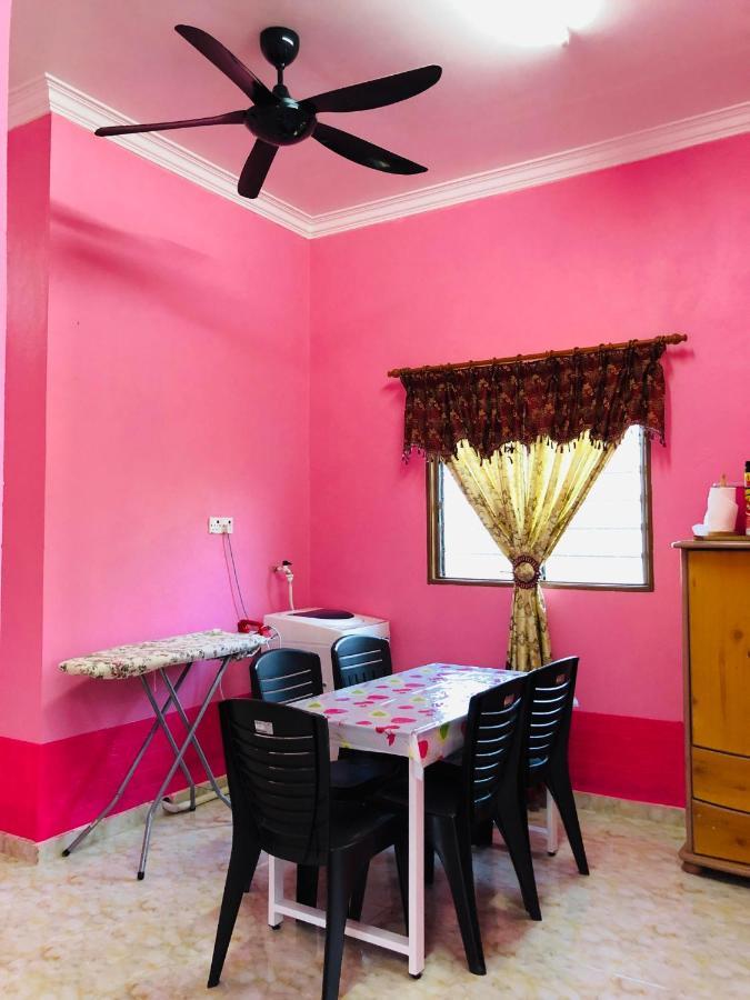 Homestay Tok Abah Dalam Rhu Pasir Puteh Exterior foto
